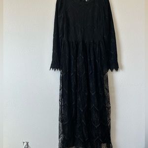 Dainty Jewells Ever So Lovely Maxi Dress in Black